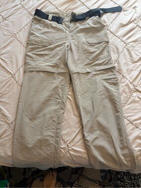Royal Robbins Men's Zip-Off Cargo Pants in Light Khaki